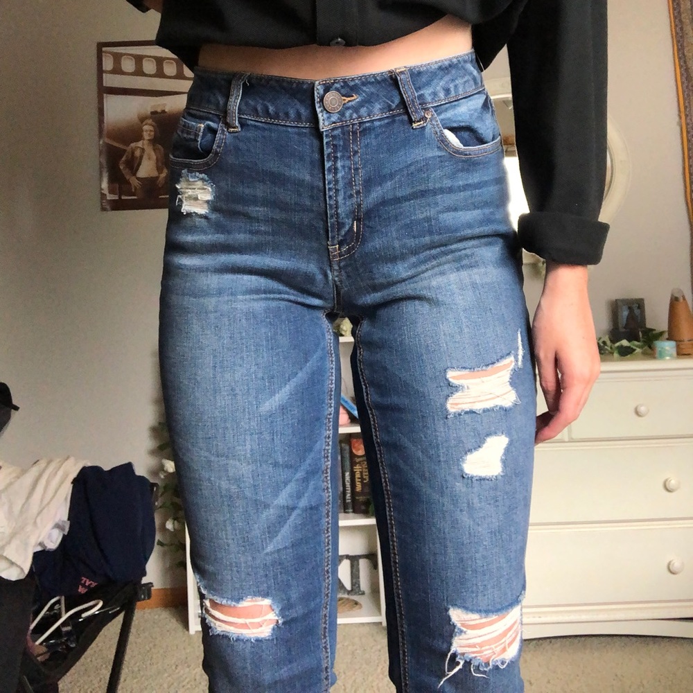 Vintage high waisted ripped jeans